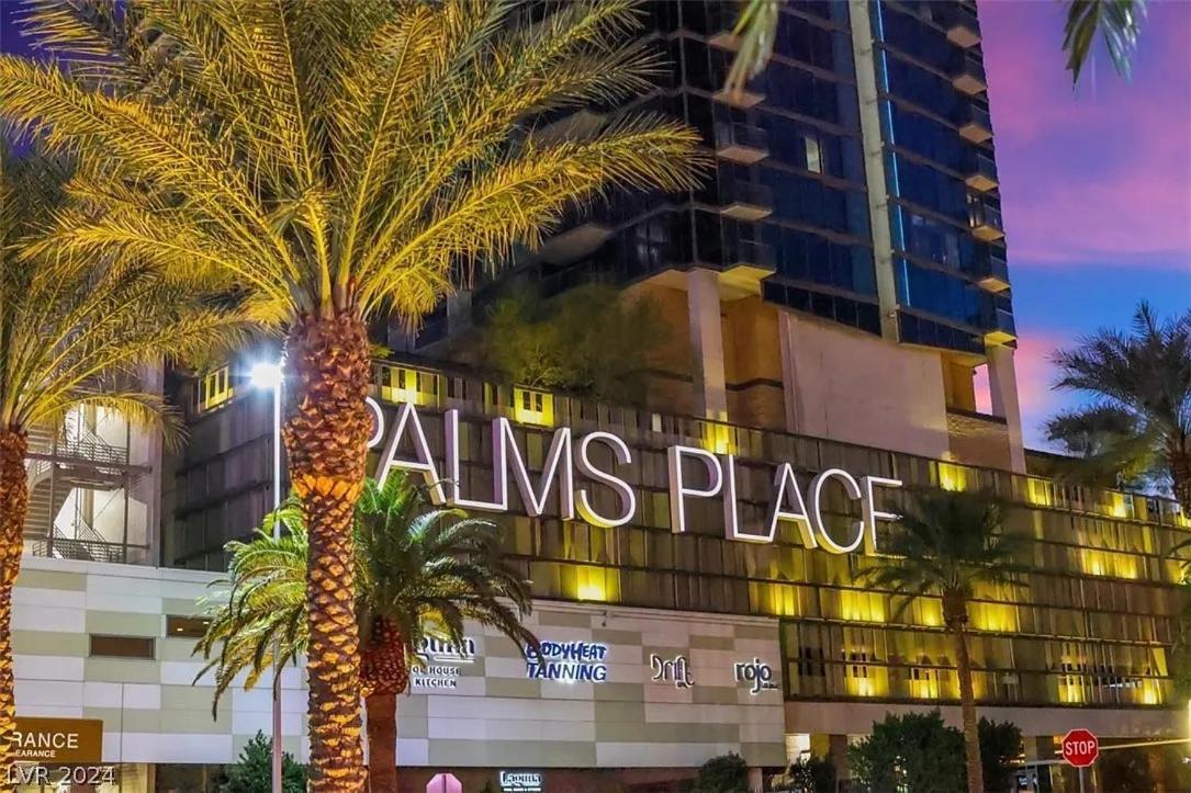 Palms Place Hotel By Zelloo Las Vegas Exterior photo