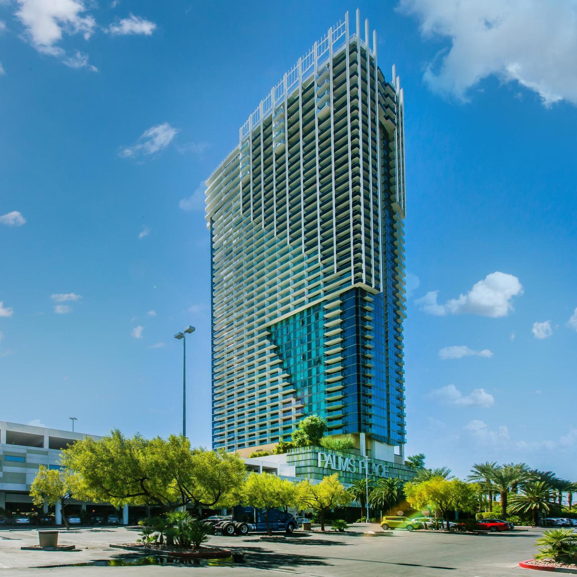 Palms Place Hotel By Zelloo Las Vegas Exterior photo